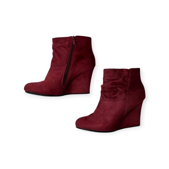Rue 21 Burgundy Faux Suede Side Zipped Ankle Heeled Wedges Booties Size 8.5 - Picture 1 of 7